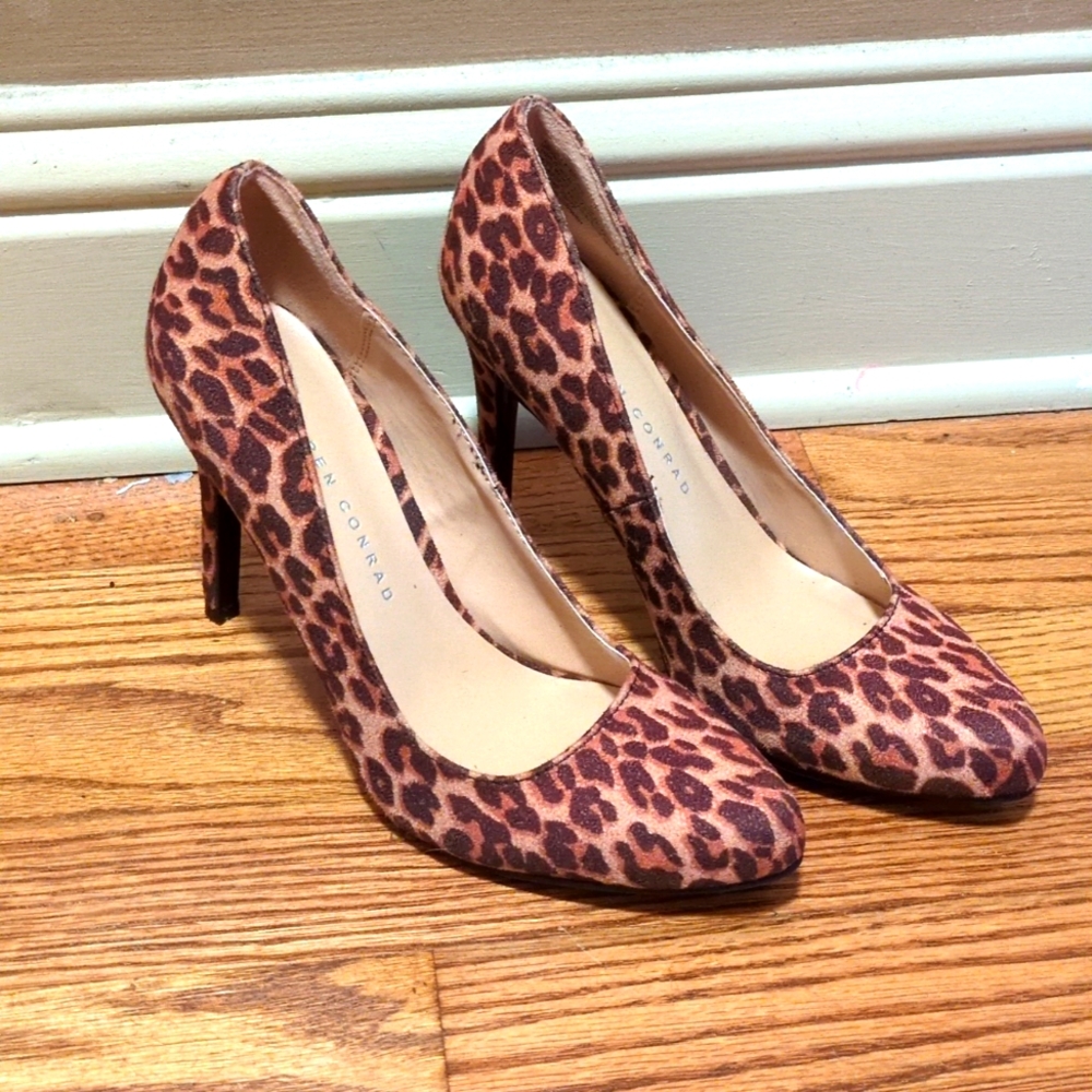 LC Lauren Conrad Animal Print Suede Heels 7 Medium